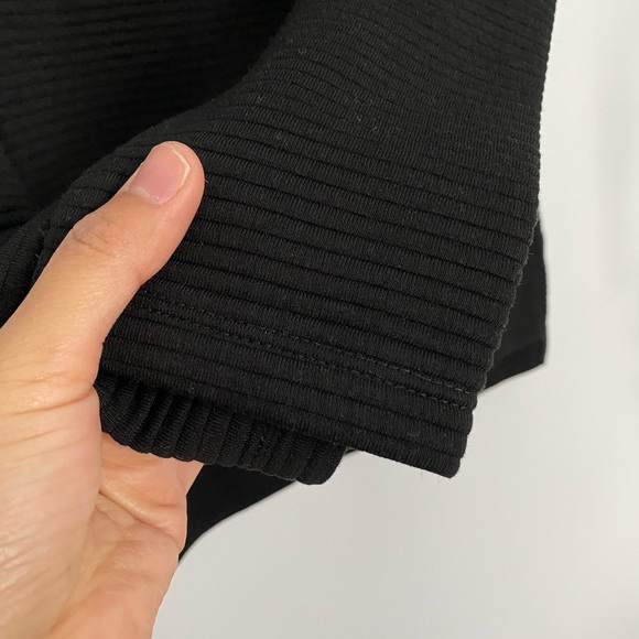 JoeFresh Black Long Sleeve Women Active Tee - Picture 8 of 8